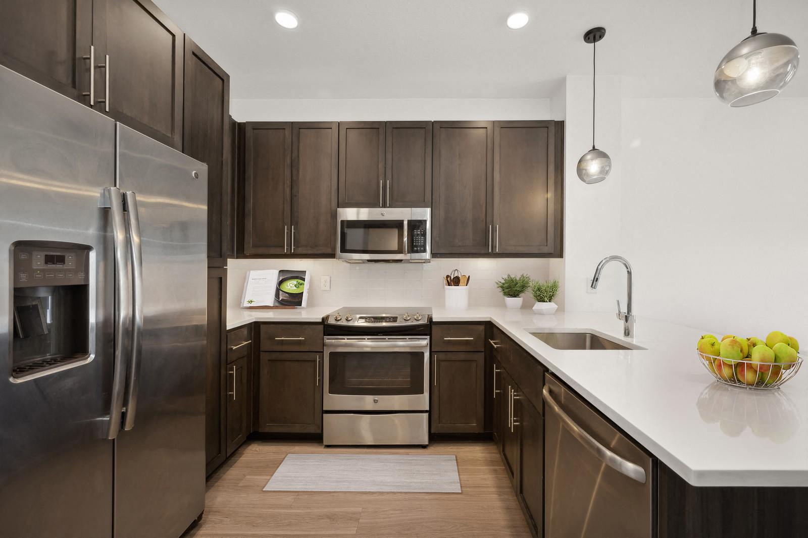 Muse Apartments photo 3